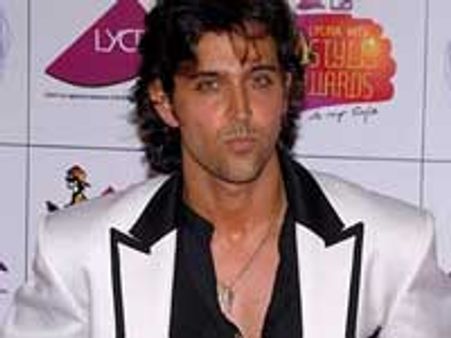 Hrithik to judge Just Dance with Farah-Vaibhavi