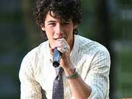 Nick Jonas eyes ‘Glee’ cameo