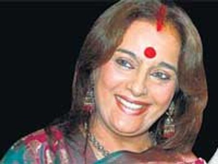 Sonakshi Sinha's mum cooks for Akshay Kumar