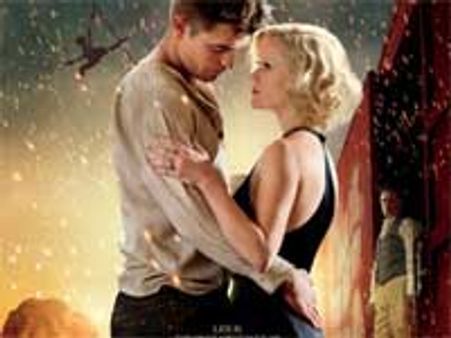 Witherspoon feels lucky to have love scenes with Pattinson