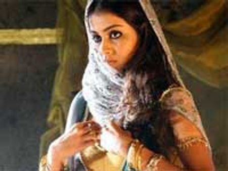 Genelia turns action queen