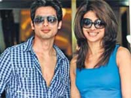 Shahid-Priyanka on-off affair affects their career