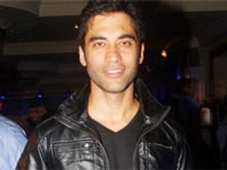 Kushal Punjabi wins Rs. 5 millions Zor Ka Jhatka