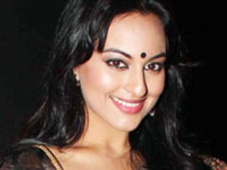 Sonakshi Sinha unsure of Kamal Hassan's project