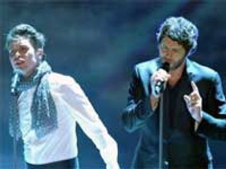 Howard Donald, Mark Owen quizzed by US customs