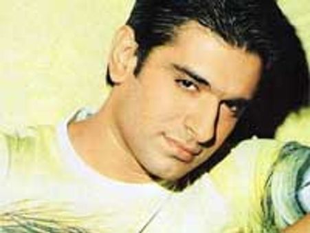 Eijaz Khan produces a film on reality shows