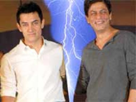 Aamir-Shahrukh's new friendship went for a toss?