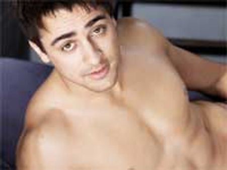 Imran to shoot his first intimate scene in bathroom