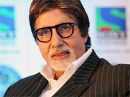 Amitabh Bachchan reserves ticket for World Cup final