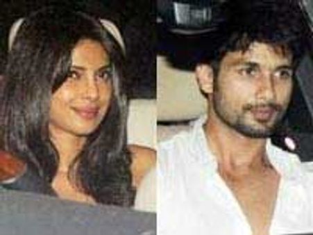 Shahid-Priyanka trying to work it out?