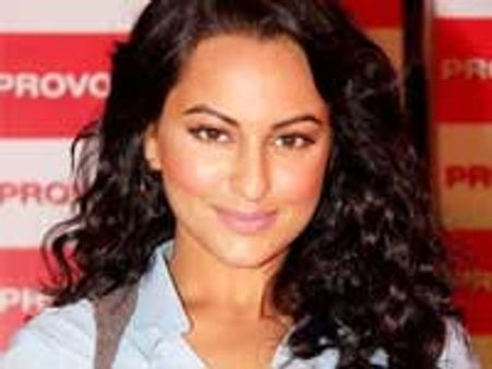 Sonakshi Sinha has no qualms of being an item girl