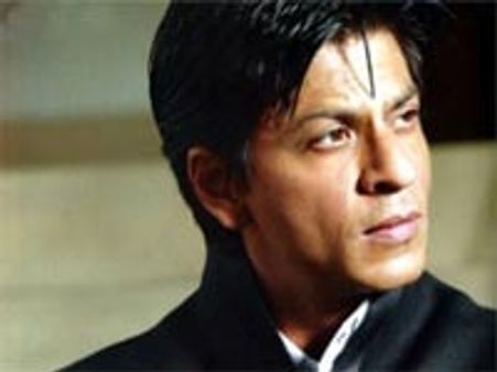 Shahrukh Khan promotes Ra.One on Twitter