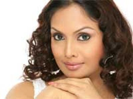 Jyothirmayi files divorce petition