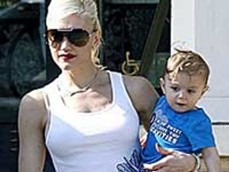 Gwen Stefani donates $1m to relief effort in Japan