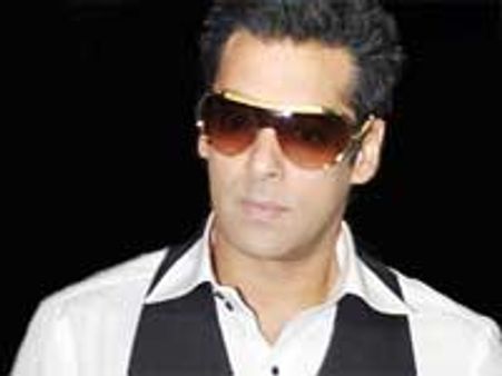 Salman Khan patches up with Anees Bazmee