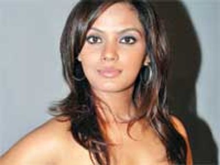 Neetu Chandra turns producer