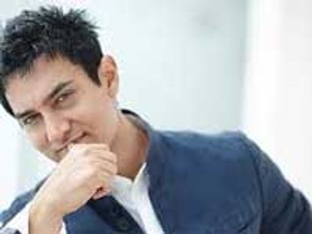 B-Town supports Anna Hazare, says Hamara Neta Chor Hai