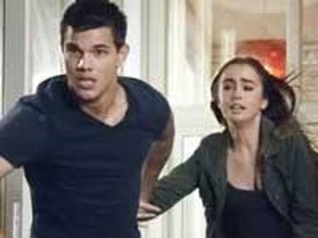 Taylor Lautner in a chain of violent events in Abduction