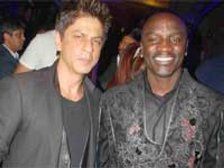 Shahrukh fails to keep his word to Akon