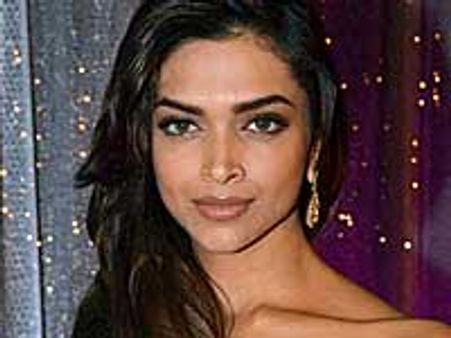 Deepika skips tattoo convention