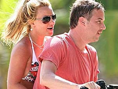 Britney's beau lost 50lbs weight after dating her