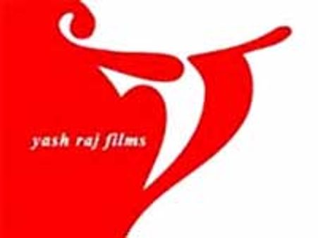 YRF hunting for fresh female lead in Dhoom 3