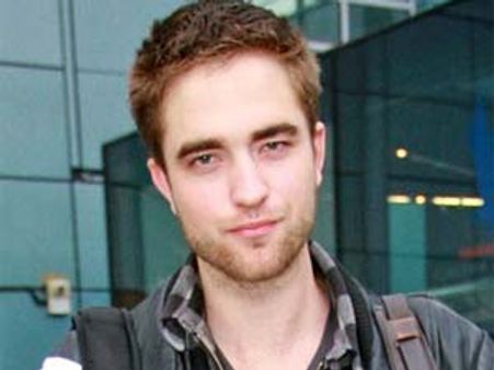 Robert Pattinson doesn't have his own house