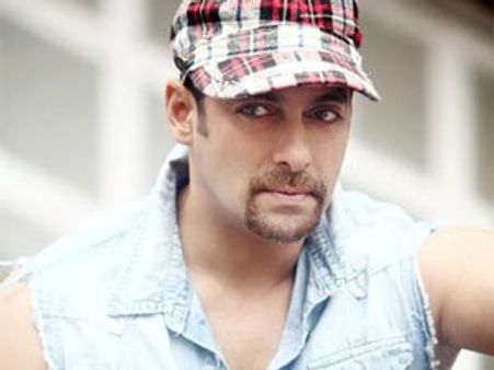 Salman Khan believes in rewards than awards