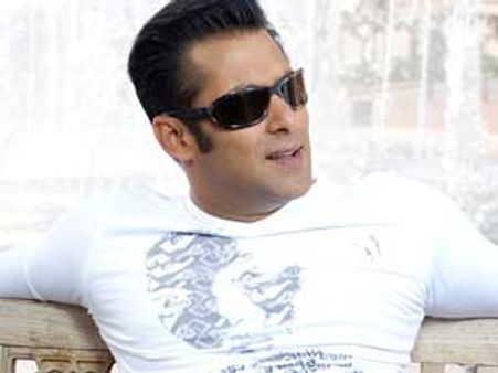 Salman gives equal treatment to all girls