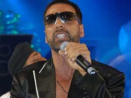 Akshay Kumar croons for Khatron Ke Khiladi 4