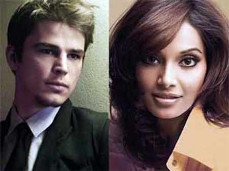 Bipasha Basu gets close to Josh Hartnett