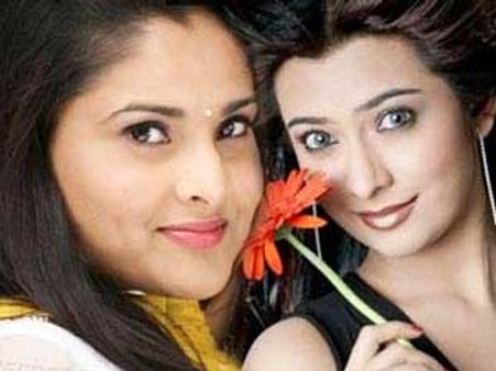 Ramya, Radhika in race for Shivaraj's Shiva