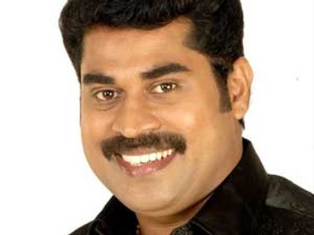Suraj Venjaramoodu to play hero again in Cooling Glass