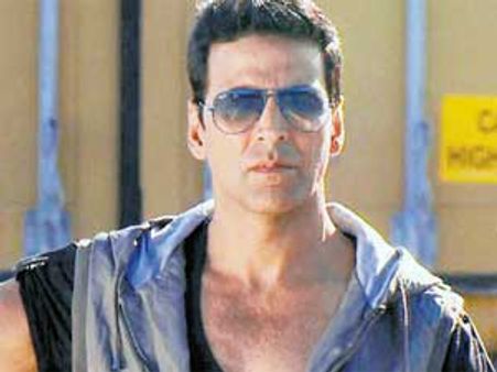 Akshay Kumar's family at Khatron Ke Khiladi 4 shoot