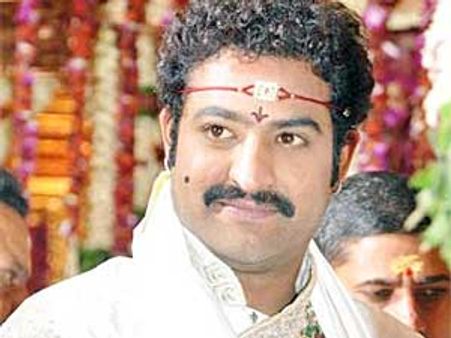 Junior NTR keeps distance from mother-in-law