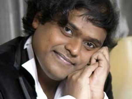 Harris Jayaraj clarifies on Vikram’s Karikalan