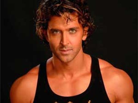 Hrithik to play triple role in Krrish 3