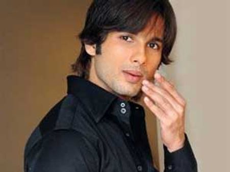 Shahid's miraculous escape on Mausam sets