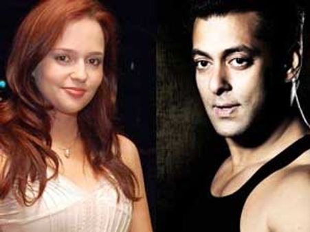 Salman Khan gets close to Hazel