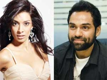 Abhay Deol, Preeti Desai to get engaged?