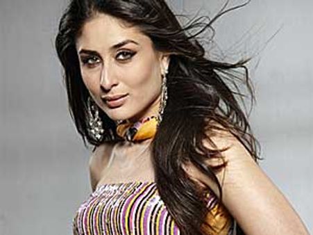 Kareena Kapoor works despite viral fever