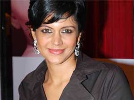 Mandira Bedi shows off her baby bump