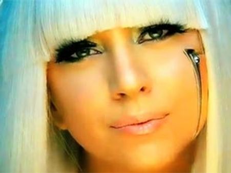 Lady Gaga had a threesome