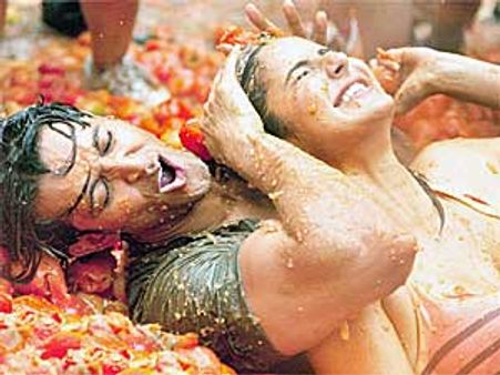 Hrithik gets too dirty with Katrina