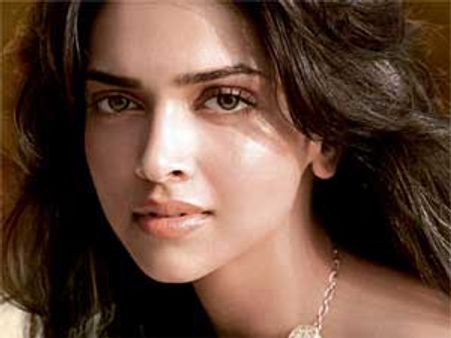 Deepika Padukone chooses dad's love over lover's