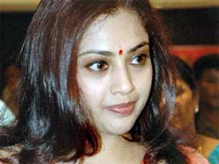 Meena returns with Ram Charan's next