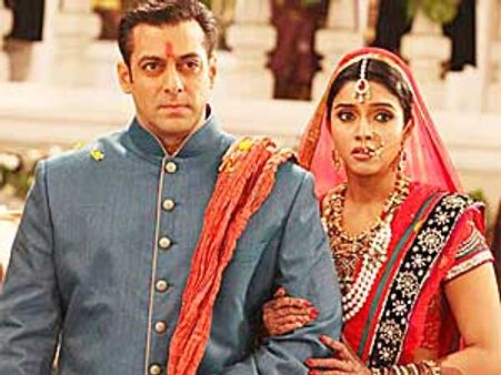 Ready Movie Review: Full-on masala flick