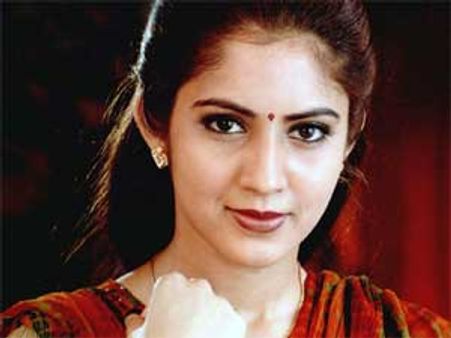 Vijaya Lakshmi files complaint against Seeman