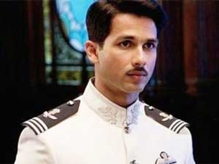 Shahid's Mausam gives way to Singham