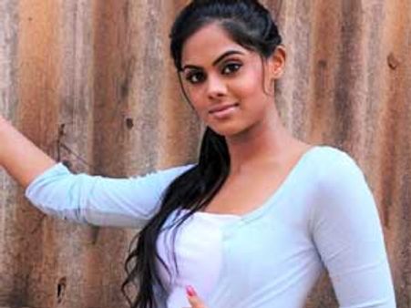 Karthika Nair likely to act in Hindi remake of Ko